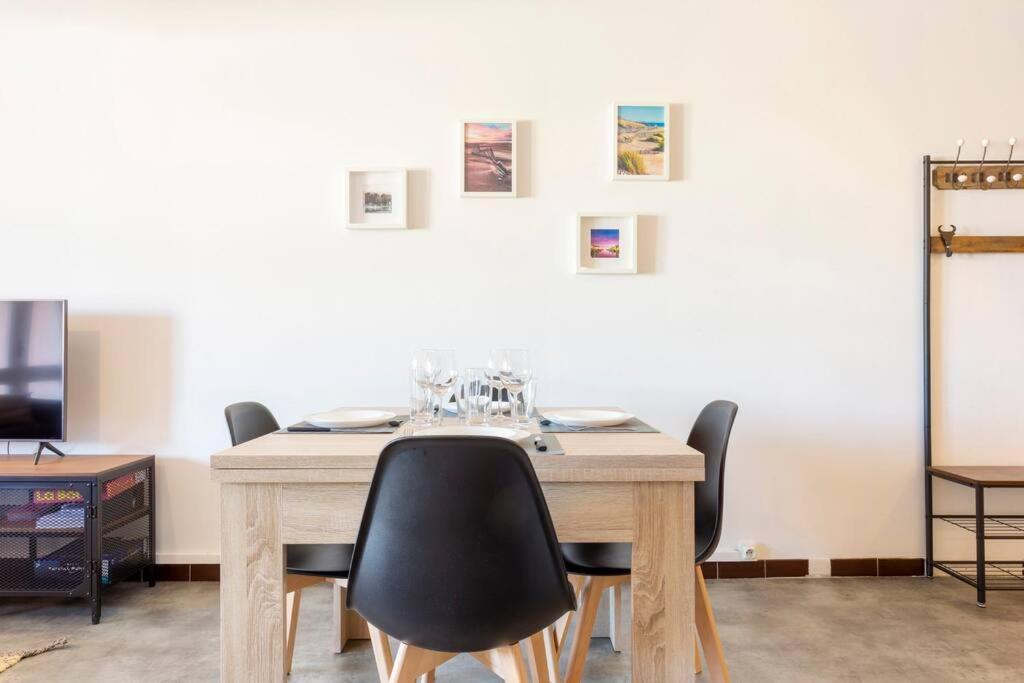 Chez Audrey - Agreable Appartement Duplex Climatise Et Convivial Le Grau-du-Roi Esterno foto